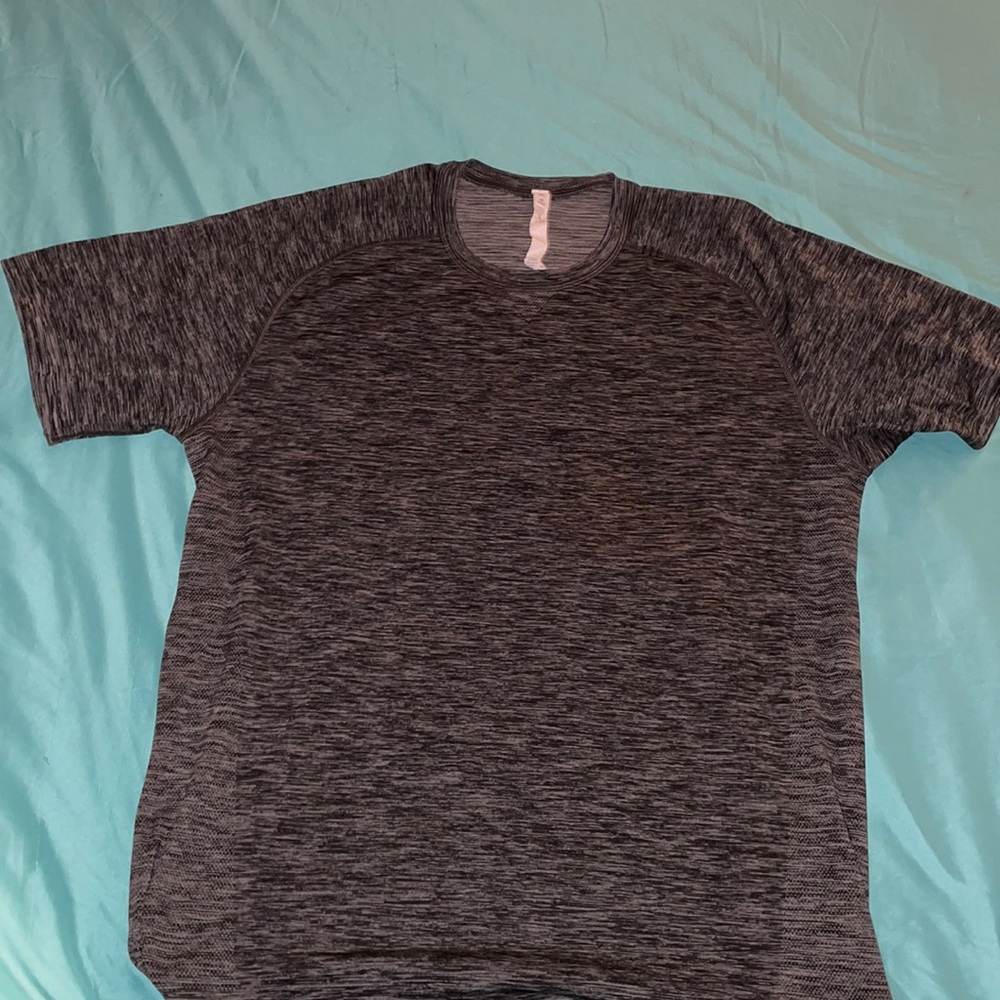 Lululemon short sleeve